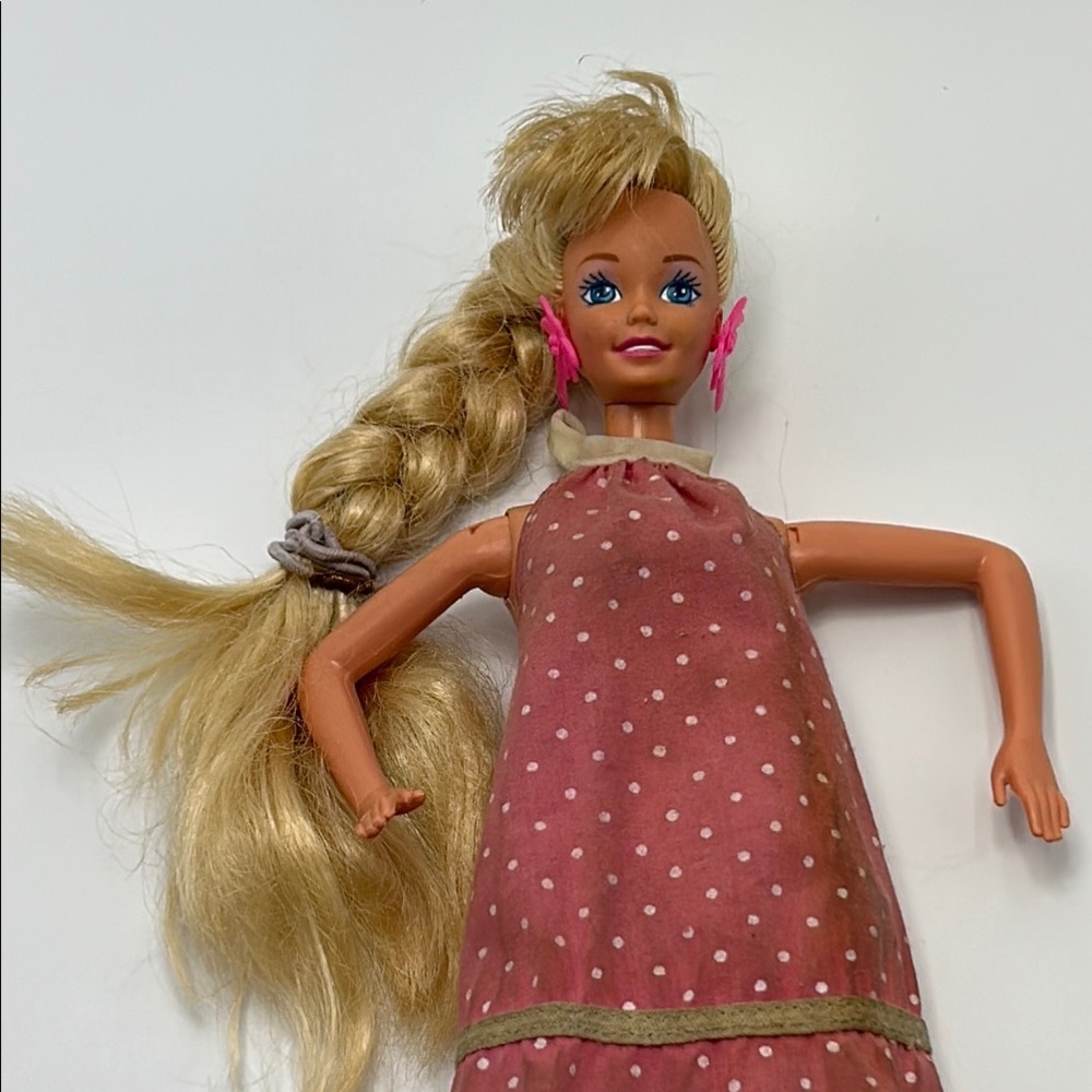Vintage 1976 Mattel Barbie Blonde Hair Blue Eyes Polka Dot Dress Pink